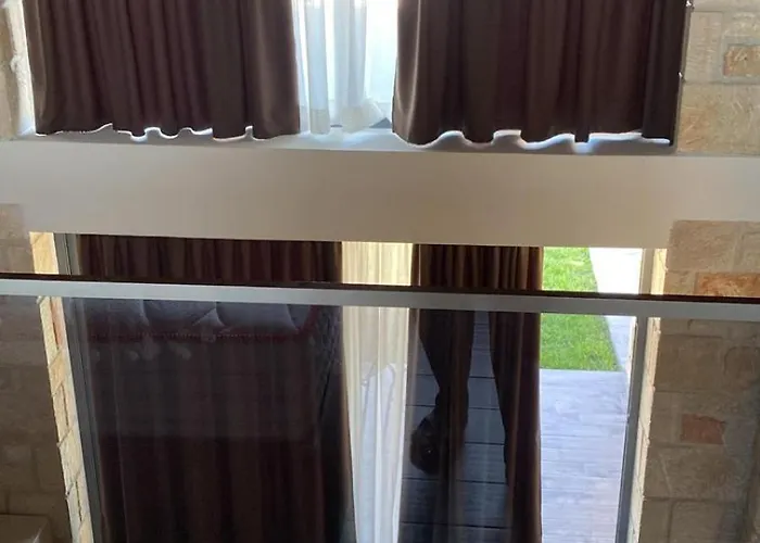 Sunshine Villa: Getaway In Kallithea Villa *