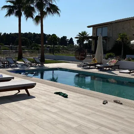 Sunshine Villa: Getaway In Kallithea Βίλα Kallithea (Chalkidiki)