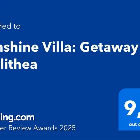 Sunshine Villa: Getaway In Kallithea Villa