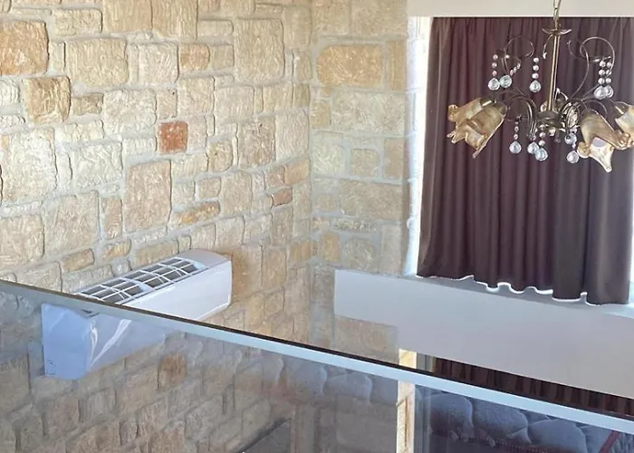 Sunshine Villa: Getaway In Kallithea